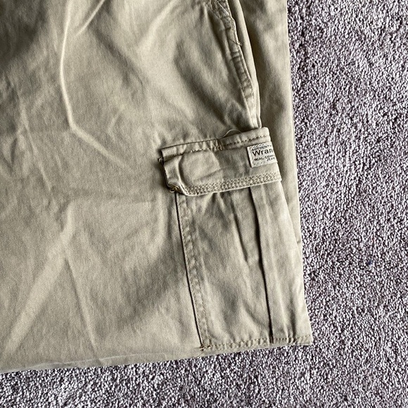 Wrangler Cargo Bottoms SIZE 46X30 - Picture 5 of 5